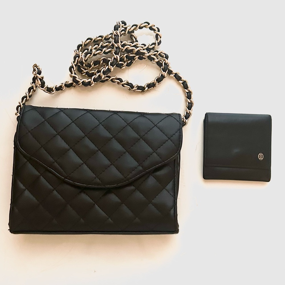 Quilted Black Crossbody Bag with Chain Strap